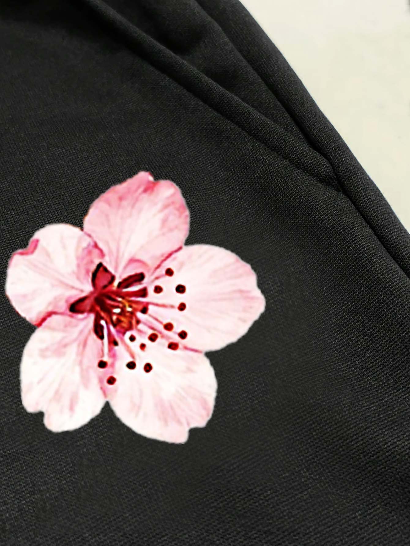 Loszittende Japanse streetwear - Gothic Streetwear Brand recensie en prijs
