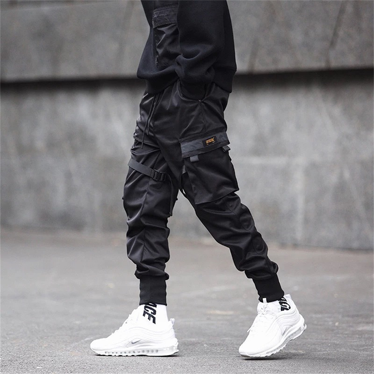 Zwarte Hiphop Cargo Broek Zome - Gothic Streetwear Brand recensie en prijs